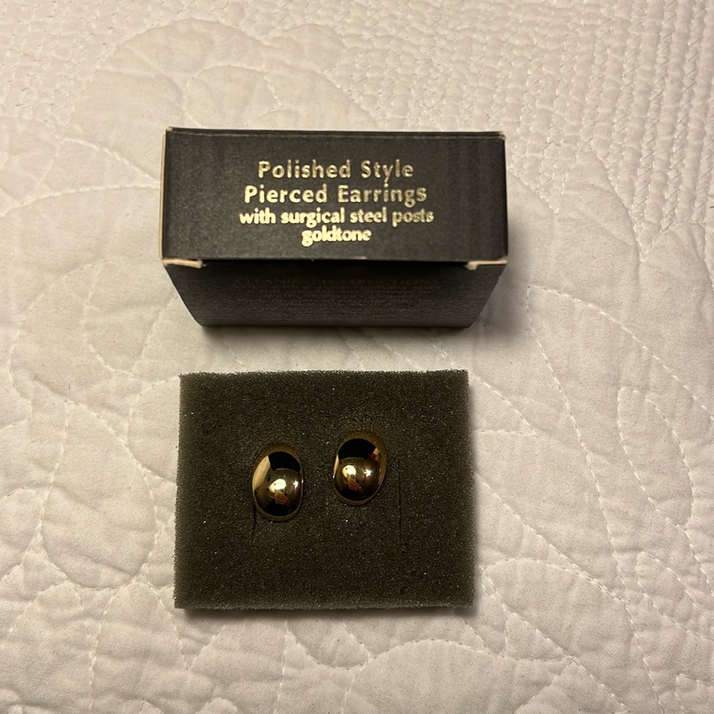 Vintage Avon Polished Style Pierced Earrings Goldtone
